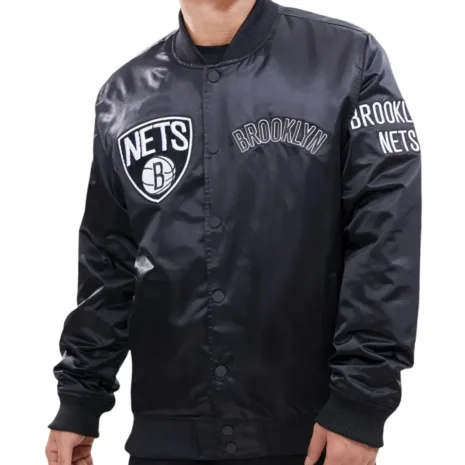 brooklyn-nets-team-logo-satin-jacket-1080x1271-1.webp
